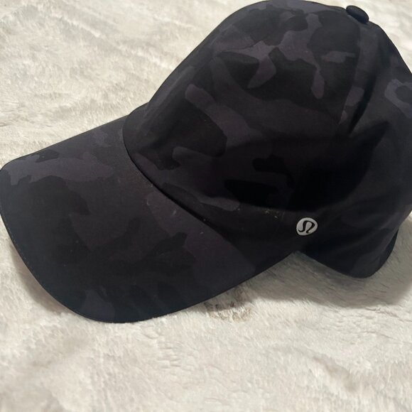 Lululemon Camo Hat NWOT - Picture 1 of 4